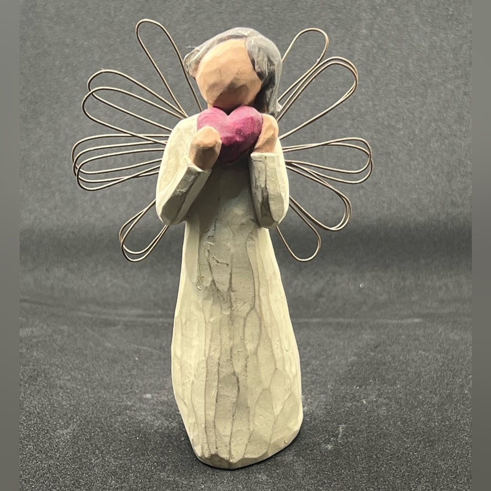Willow Tree Angel of the Heart Figurine (Retired)
